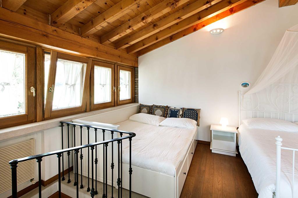 Antico Cascinale Lombardo Bed & Breakfast Lonato Exterior photo
