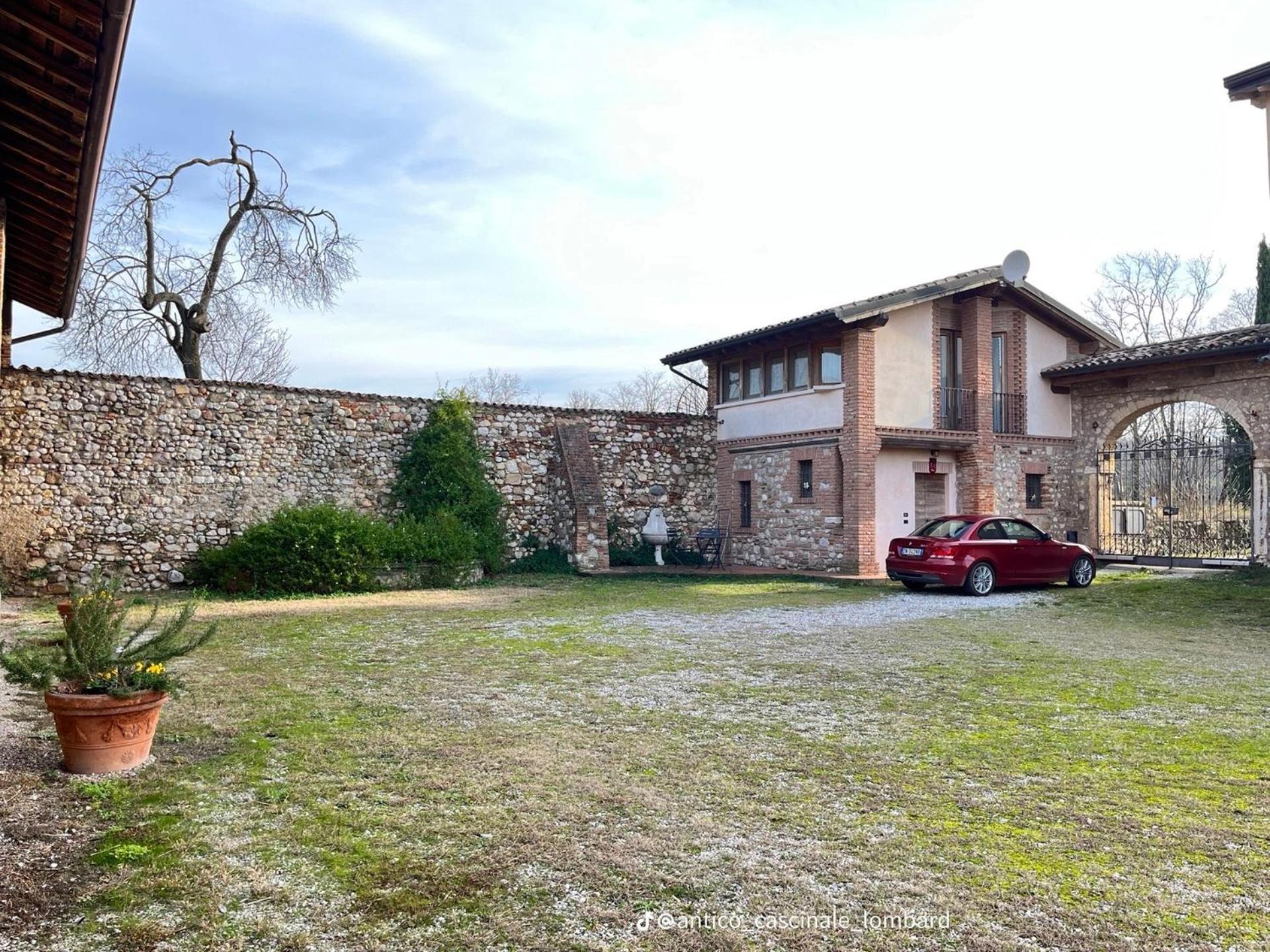 Antico Cascinale Lombardo Bed & Breakfast Lonato Exterior photo